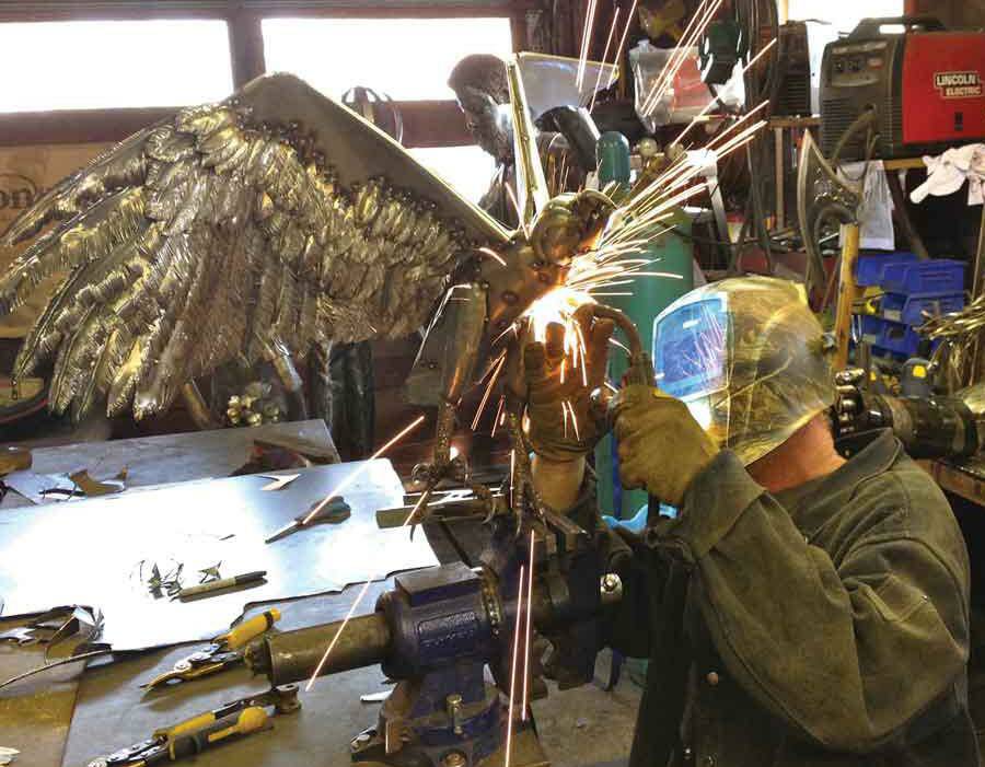 全球钣金新闻-金属制造狂：焊工制作动物的金属钣金-MK体育(国际)官方网站-MK SPORTS