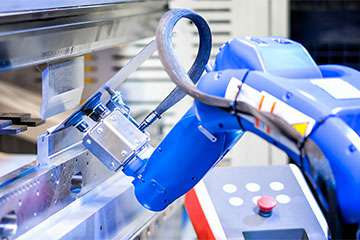 钣金行业资讯-采用机器人钣金折弯，钣金加工行业已经不再需要大批量的尺寸来使用机器人折弯机-MK体育(国际)官方网站-MK SPORTS